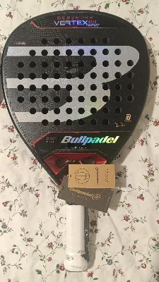 Bullpadel Vertex 04 Confort