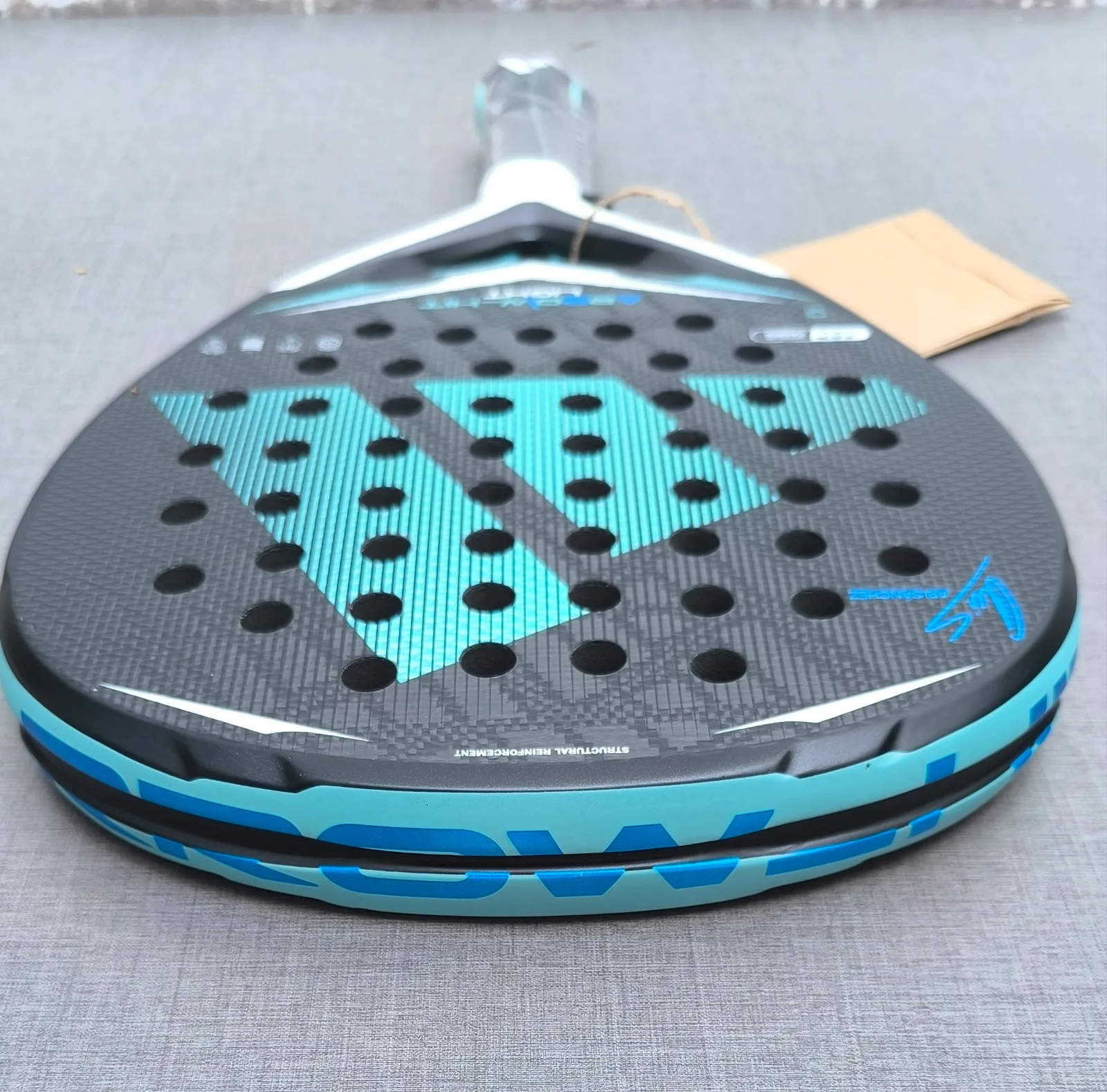 Adidas ARROW HIT LIGHT ARI SANCHEZ, foto 4 de 4